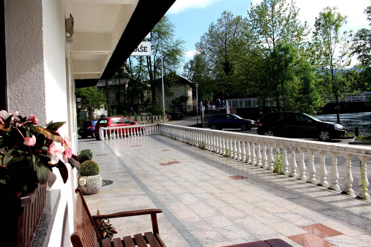 Holiday In Bihać Exteriör bild